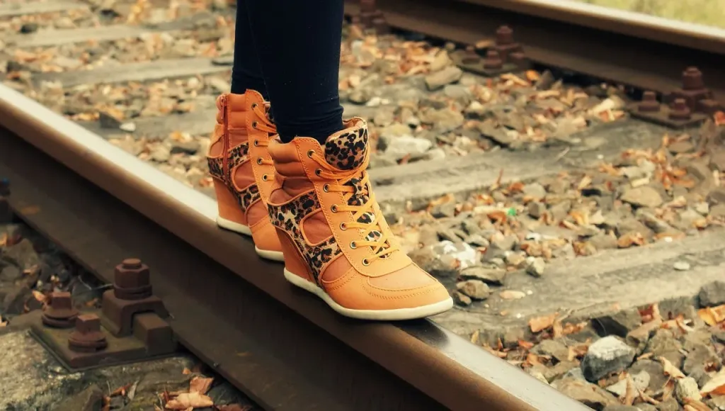 Do jakich stylizacji pasują buty damskie Rieker?